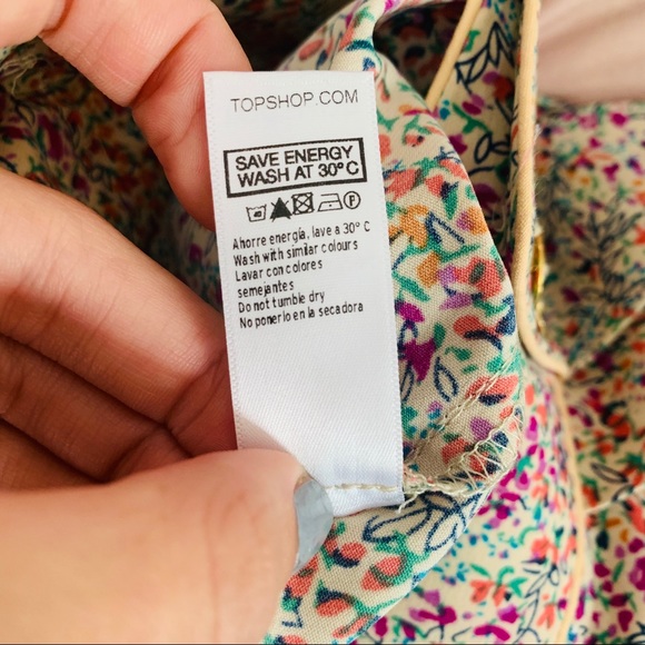 Topshop Pleated Floral Gold Button Shorts - Picture 7 of 7